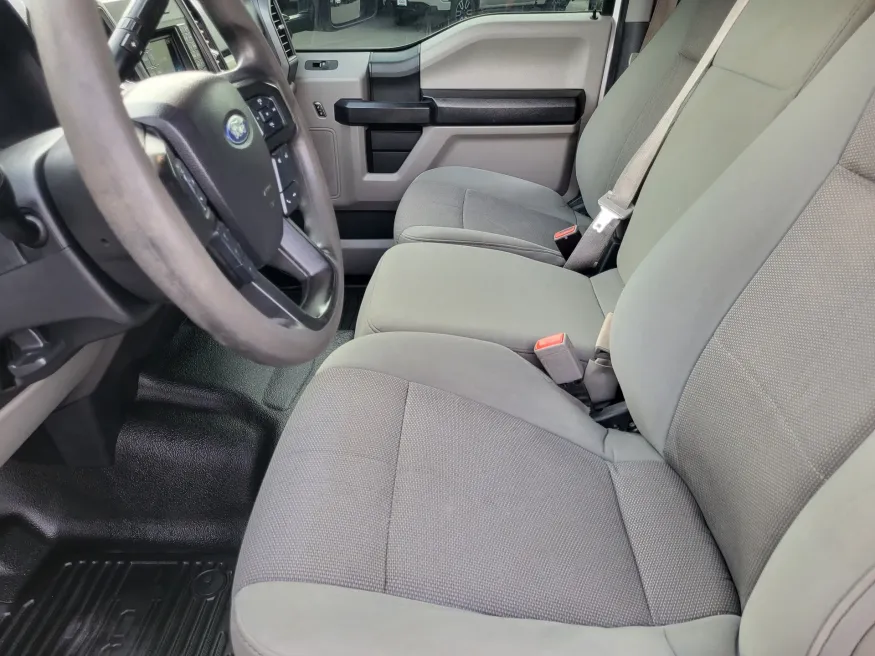 2019 Ford Super Duty F-350 SRW | Photo 8 of 23