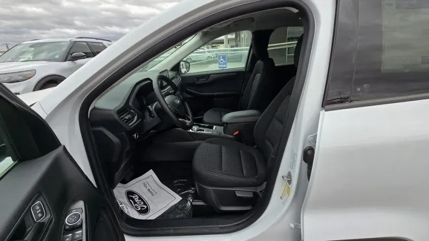 2026 Ford Escape | Photo 14 of 25