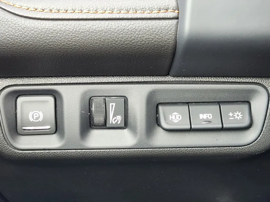 2023 GMC Acadia AT4 | Photo 26 of 27