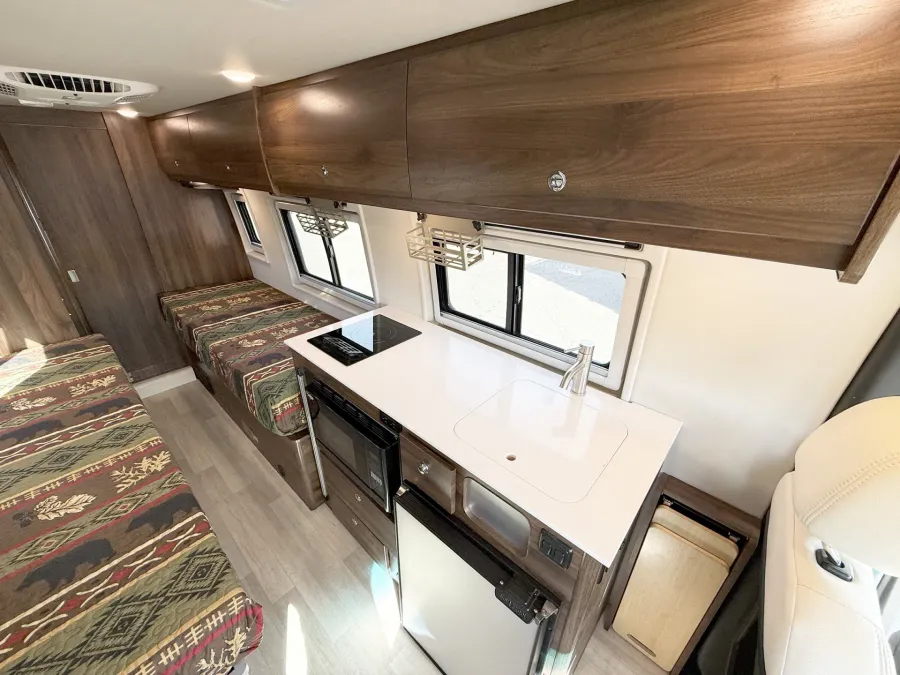 2020 Winnebago Boldt 70KL | Photo 8 of 20