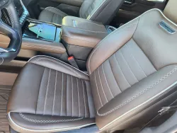 2025 GMC Yukon Denali Ultimate | Thumbnail Photo 9 of 24