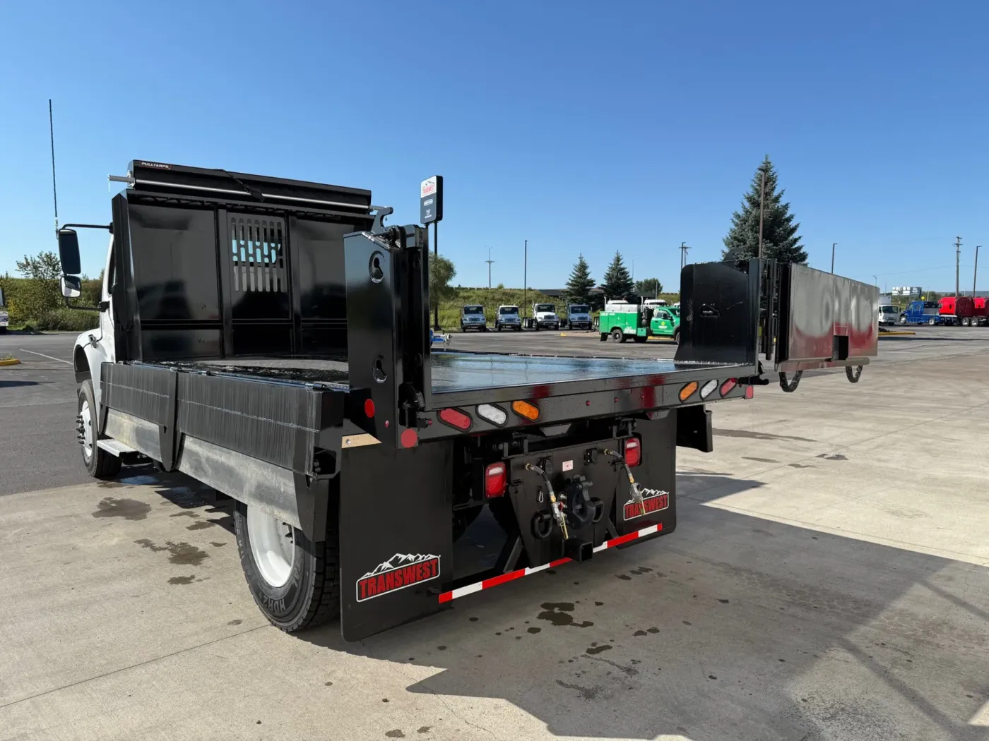 2026 Freightliner M2 106 | Photo 4 of 21