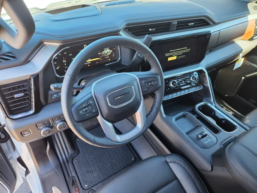 2026 GMC Sierra 2500HD Denali | Photo 7 of 31