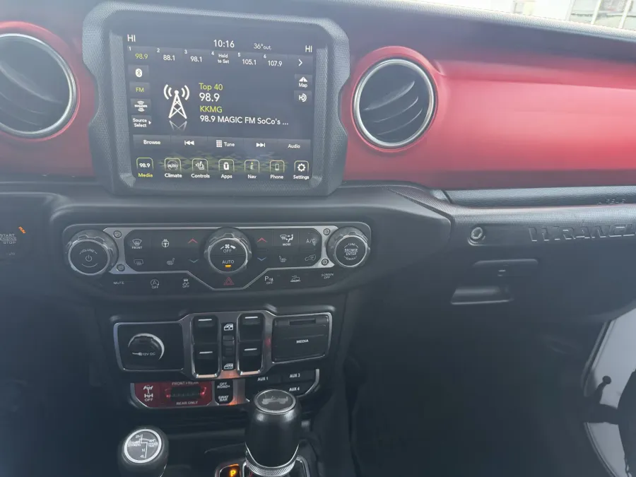 2021 Jeep Wrangler Unlimited Rubicon | Photo 14 of 18