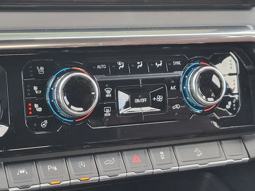 2026 GMC Sierra 1500 Denali Ultimate | Photo 17 of 27