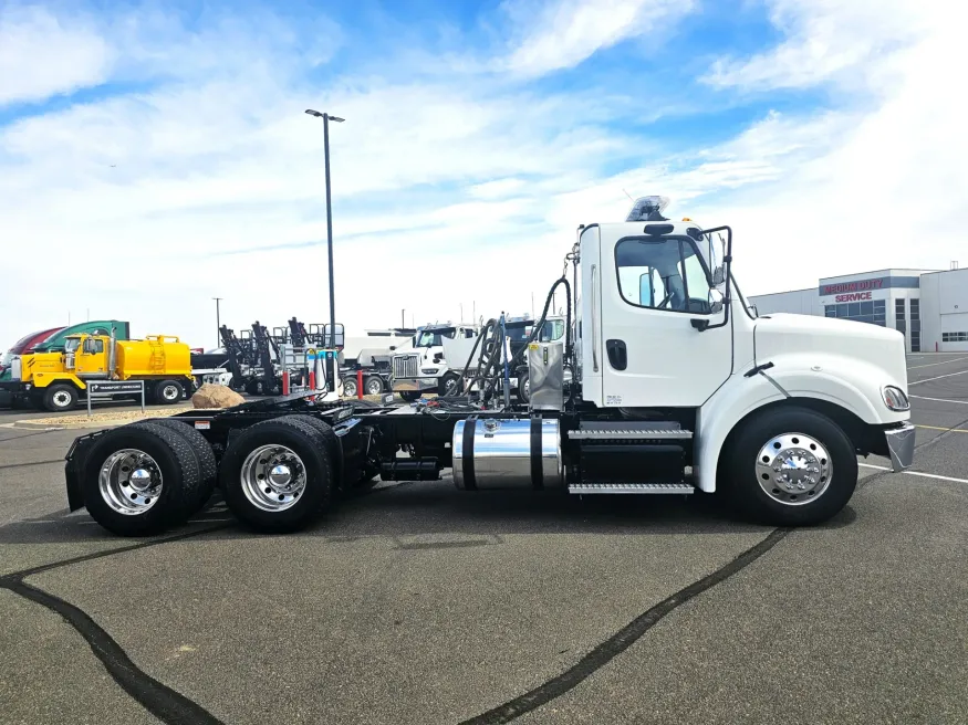 2023 Freightliner M2 112 | Photo 3 of 19