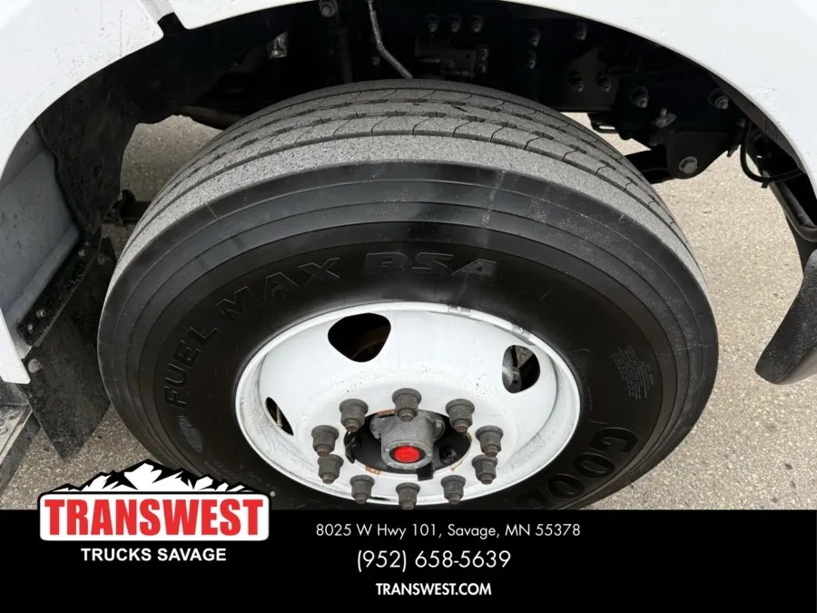 2024 Ford F650 | Photo 7 of 21