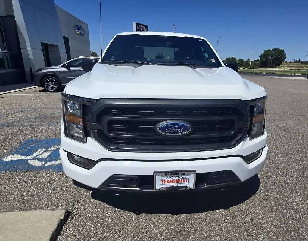 2023 Ford F-150 | Photo 2 of 30
