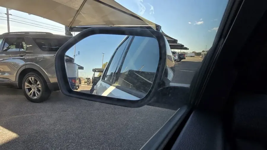 2026 Ford Explorer | Photo 12 of 34