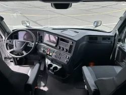 2026 Freightliner PJ126SLP | Thumbnail Photo 16 of 19
