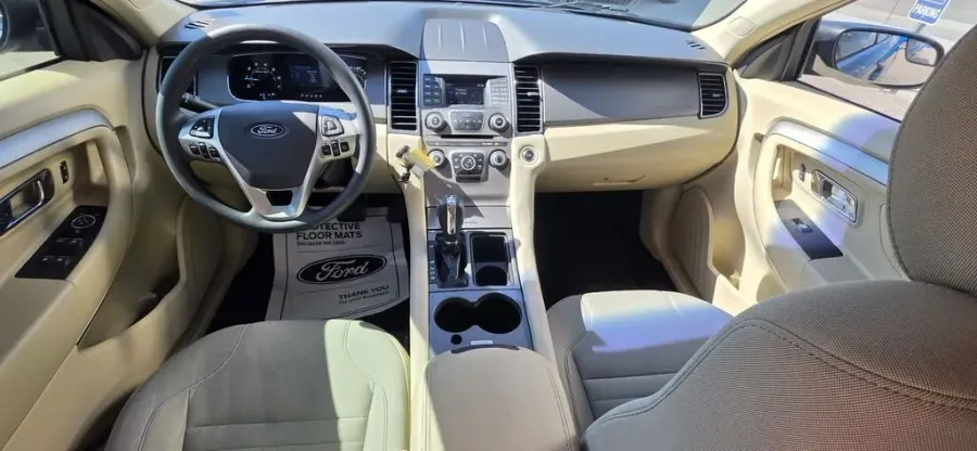 2018 Ford Taurus | Photo 24 of 28