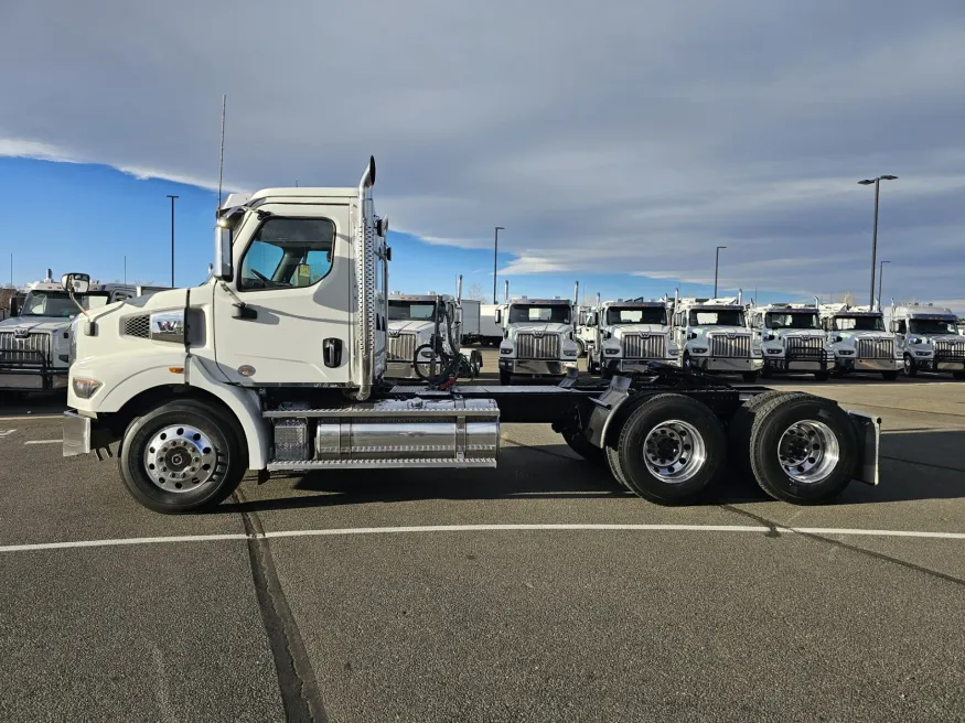 2022 Western Star 47X | Photo 4 of 18
