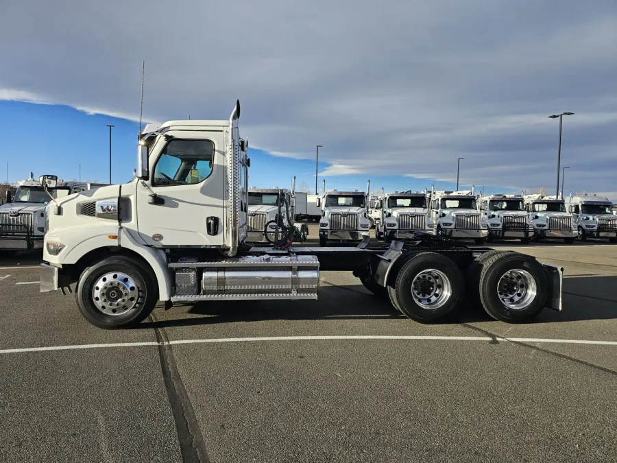2022 Western Star 47X | Photo 4 of 18