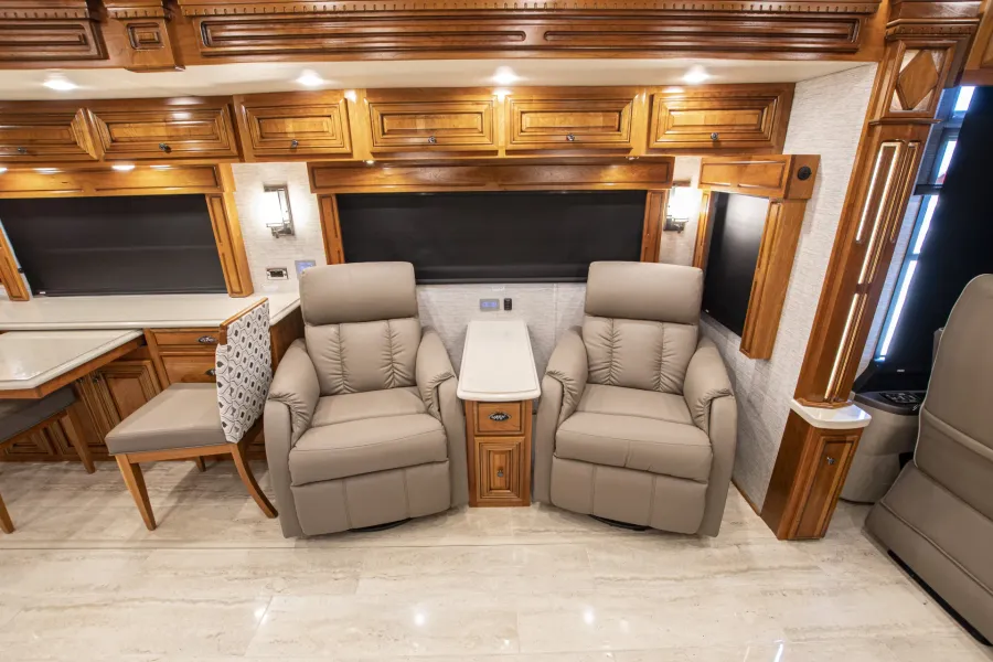 2020 Newmar Dutch Star 4369 | Photo 15 of 55