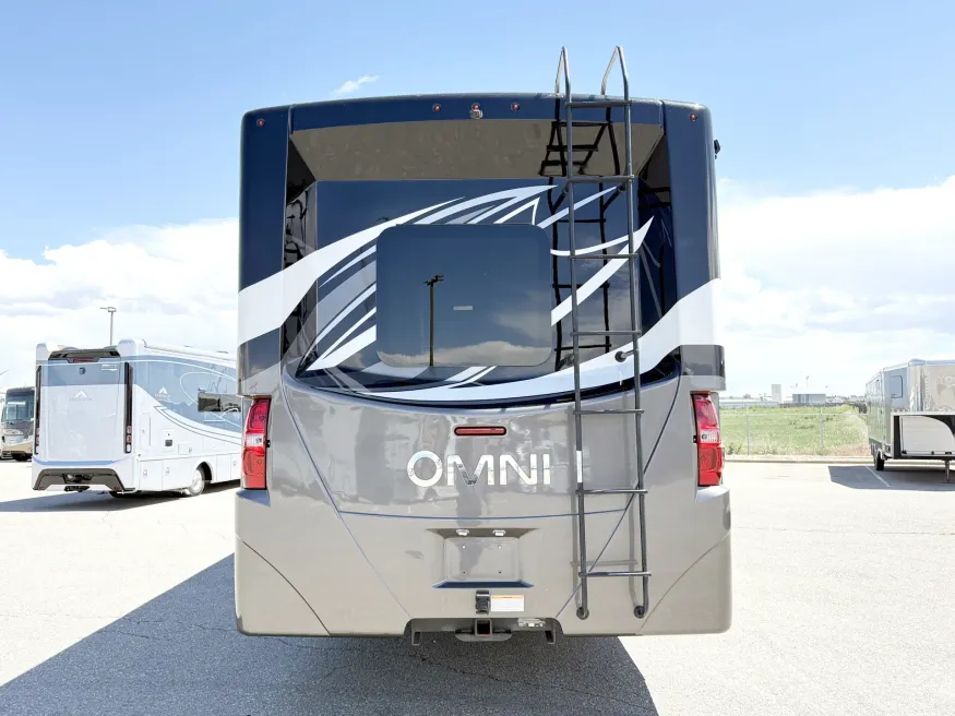 2021 Thor Omni XG32 | Photo 18 of 26