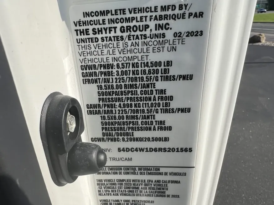 2024 Isuzu NPR | Photo 4 of 14