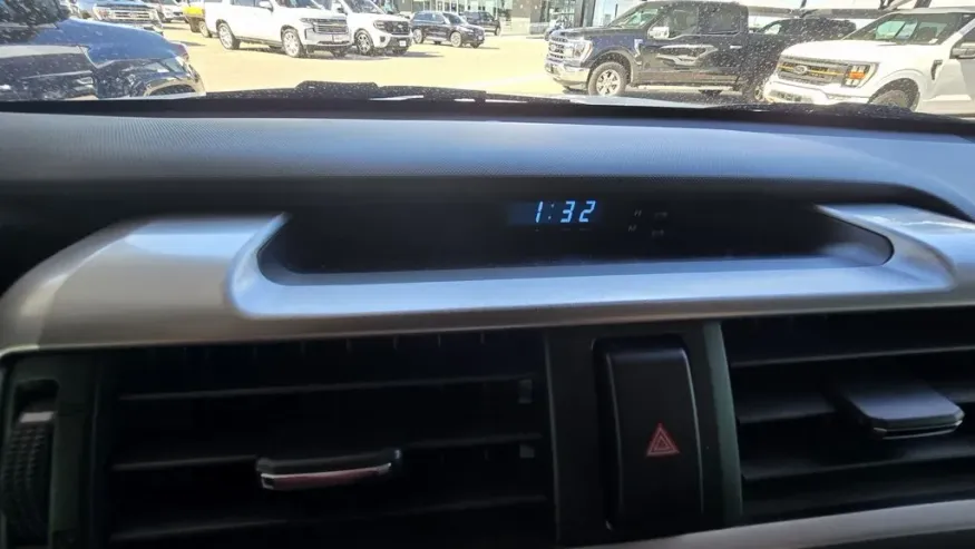 2022 Toyota 4Runner | Photo 19 of 29