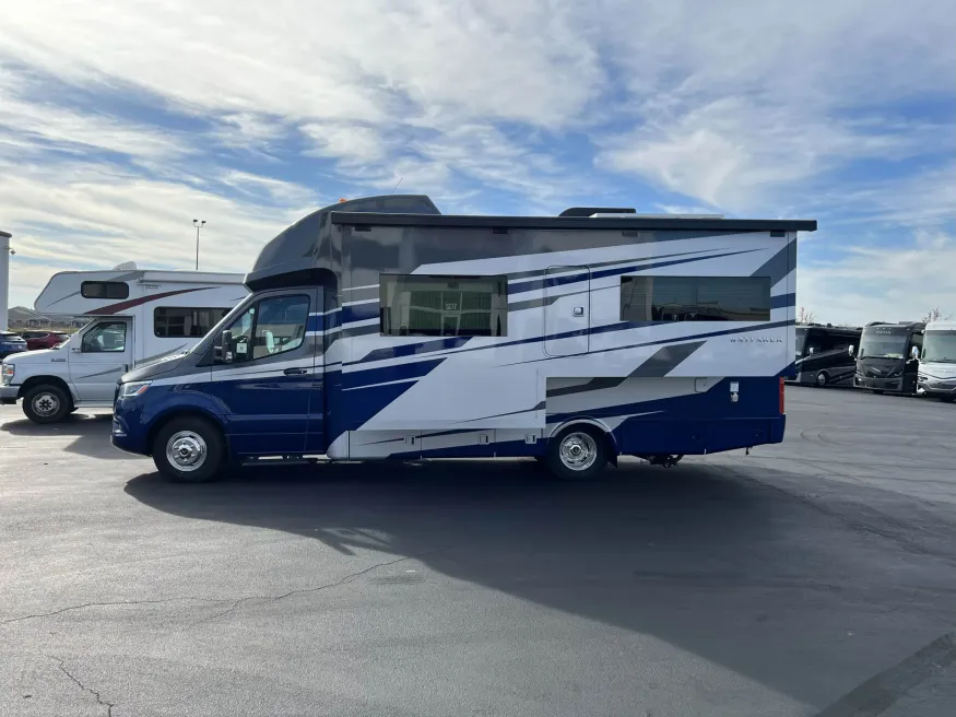 2026 Tiffin Wayfarer 25XPW | Photo 4 of 17