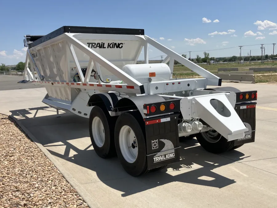 2025 Trail King TKBD22-402 | Photo 6 of 12