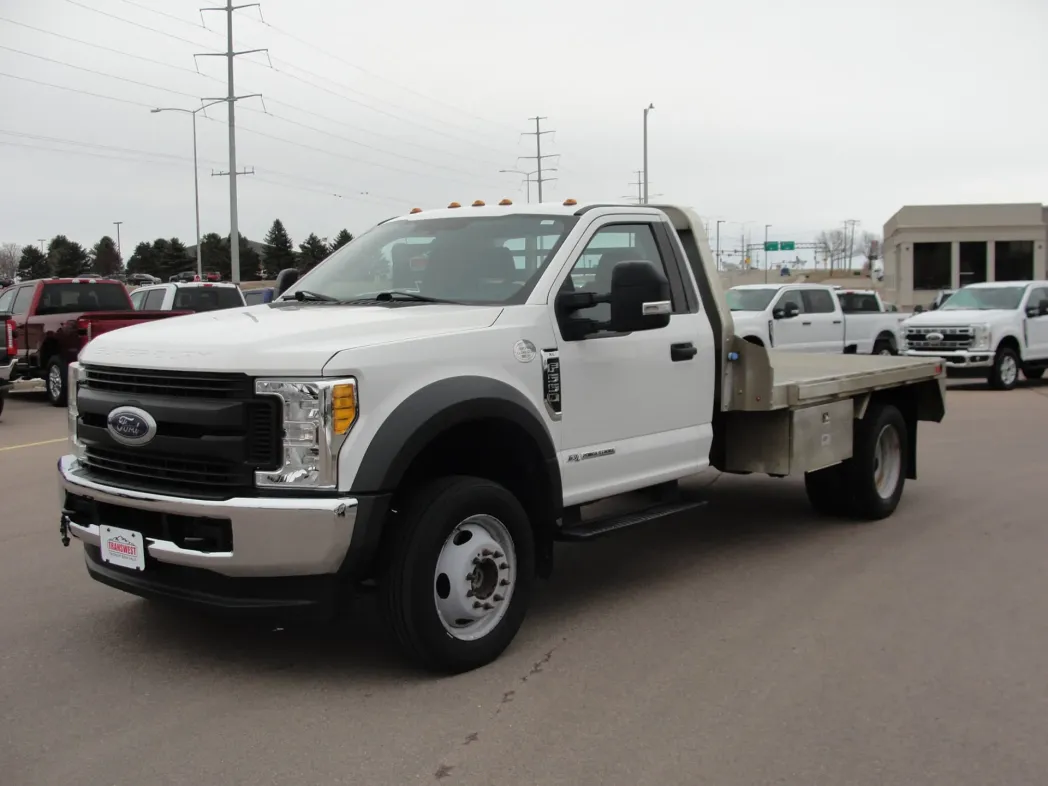 2017 Ford Super Duty F-550 XL 