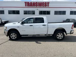 2024 RAM 2500 Big Horn | Thumbnail Photo 2 of 21