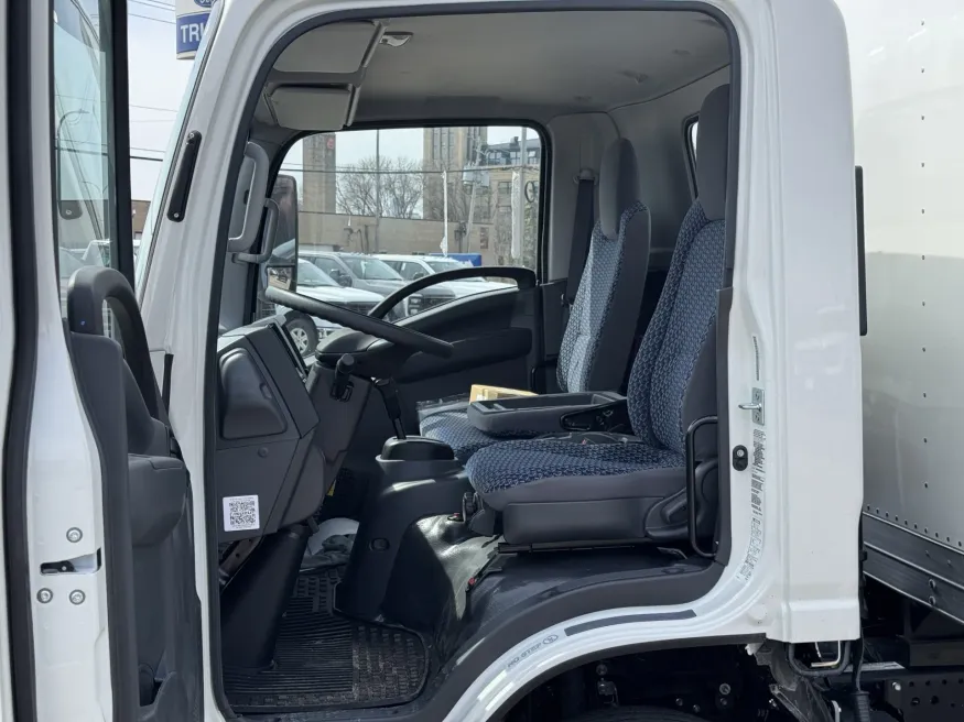 2025 Isuzu NRR GAS | Photo 17 of 24