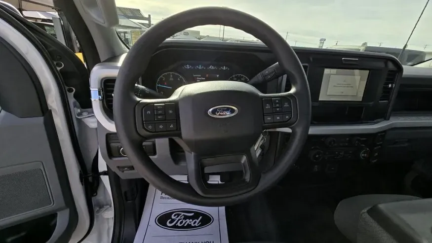 2026 Ford Super Duty F-600 | Photo 12 of 25