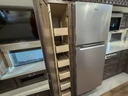 2023 Newmar Bay Star 3408 | Thumbnail Photo 18 of 38