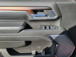 2024 GMC Sierra 2500HD Denali | Thumbnail Photo 18 of 25