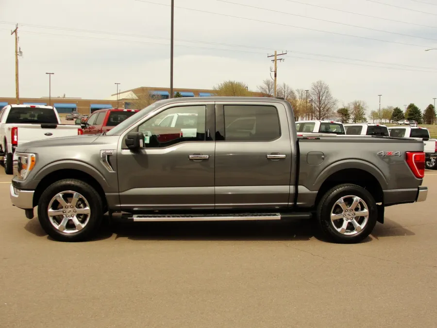 2022 Ford F-150 XLT | Photo 3 of 28