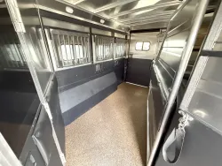 2025 Logan Coach Select 812 3HLQ | Thumbnail Photo 24 of 27