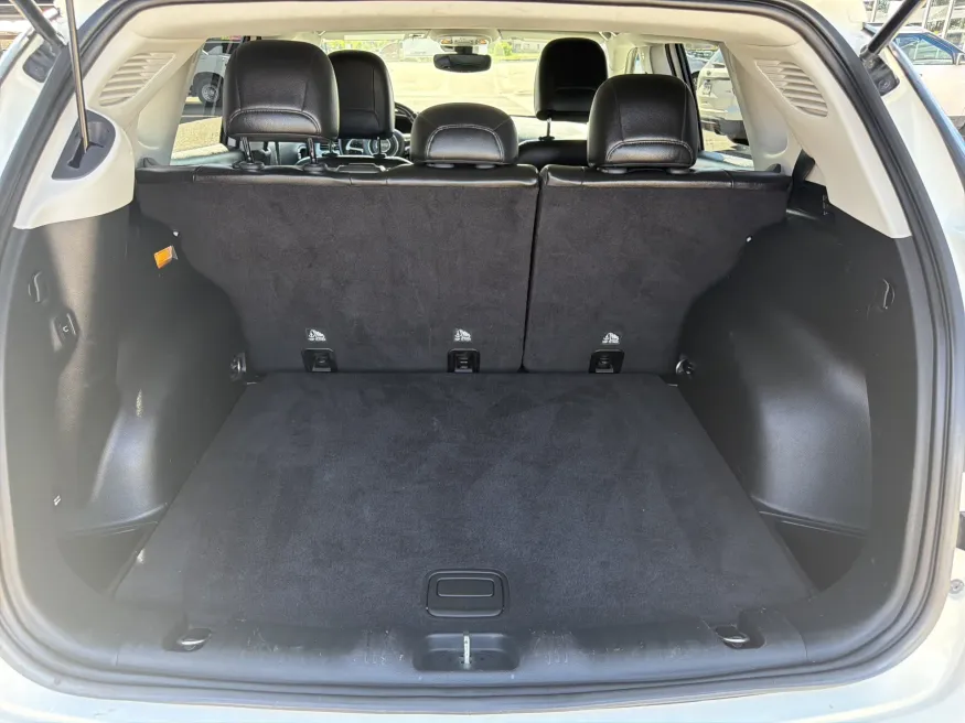 2018 Jeep Compass Latitude | Photo 9 of 19