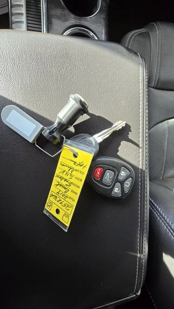 2017 Buick Enclave | Photo 24 of 32