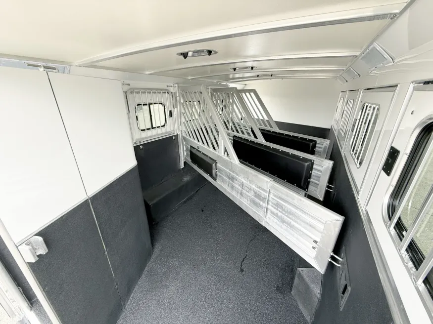 2027 Cimarron Norstar 4HGN | Photo 6 of 5