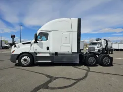 2024 Freightliner Cascadia 126 | Thumbnail Photo 4 of 23