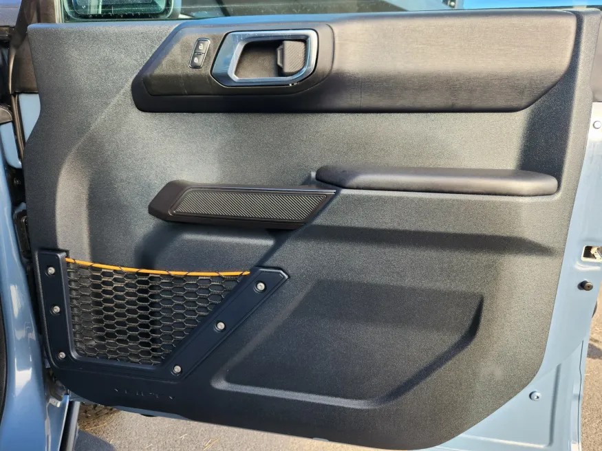 2024 Ford Bronco Badlands | Photo 16 of 31