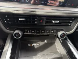 2026 Chevrolet Suburban Premier | Thumbnail Photo 20 of 23