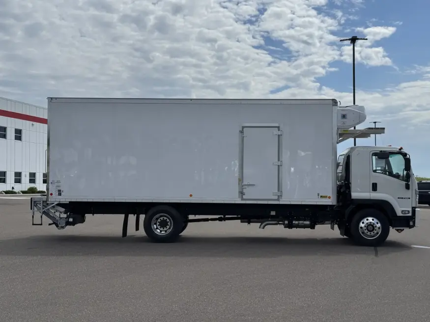 2026 Isuzu FVR | Photo 10 of 20