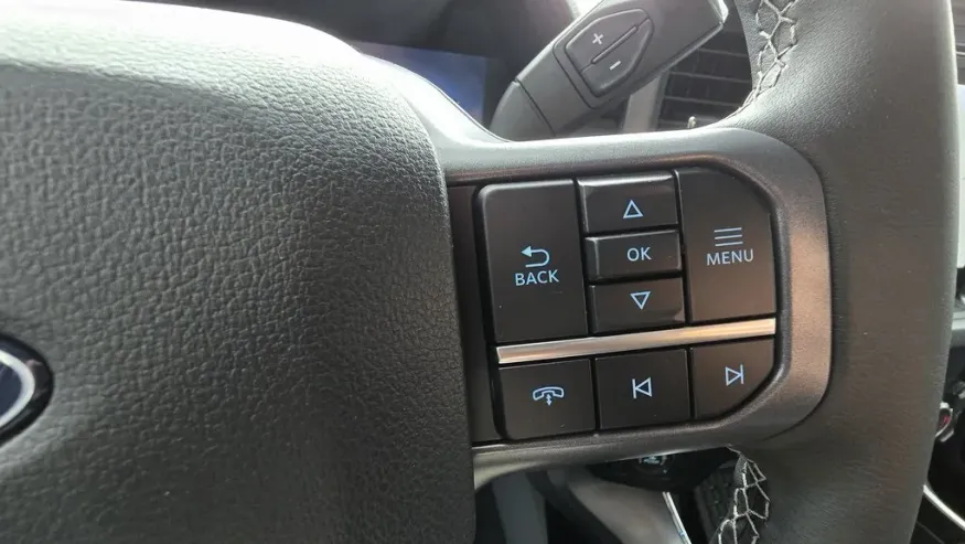 2025 Ford F-150 | Photo 17 of 29