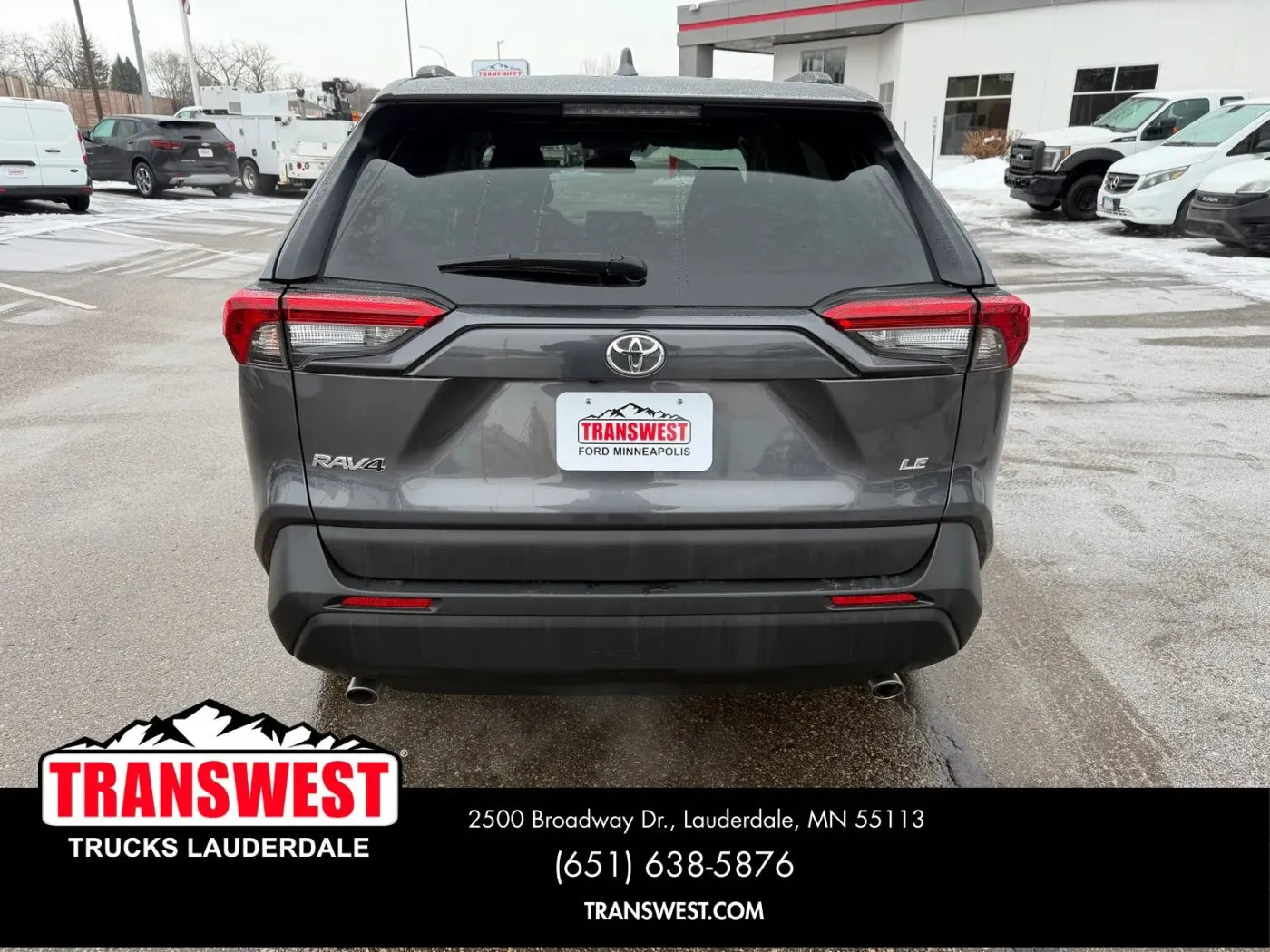 2021 Toyota RAV4 LE | Photo 3 of 23