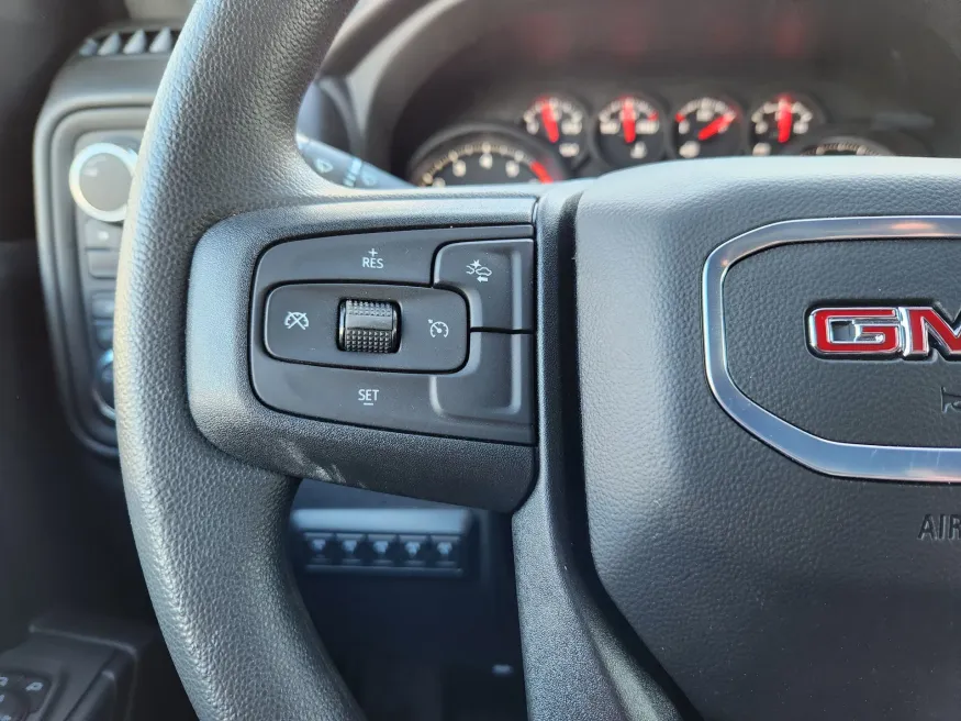 2025 GMC Sierra 2500HD Pro | Photo 26 of 32