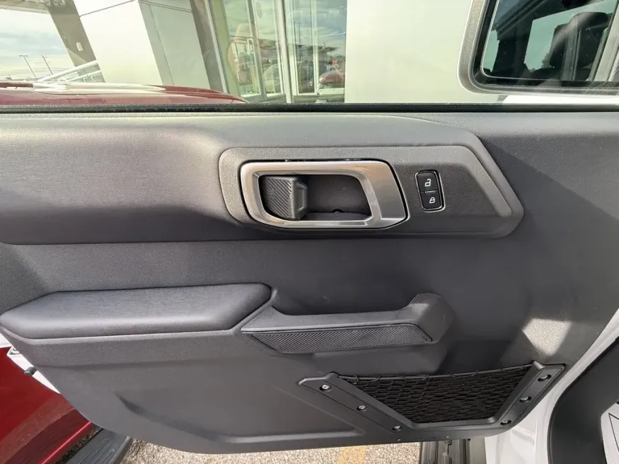 2025 Ford Bronco | Photo 11 of 28