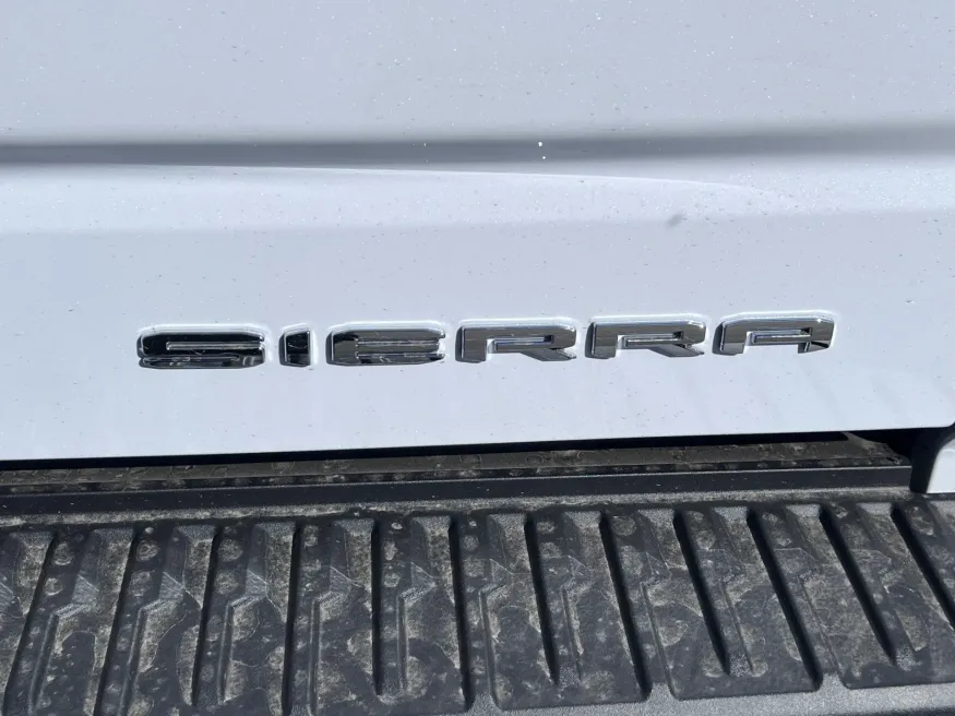 2026 GMC Sierra 1500 Denali Ultimate | Photo 13 of 28