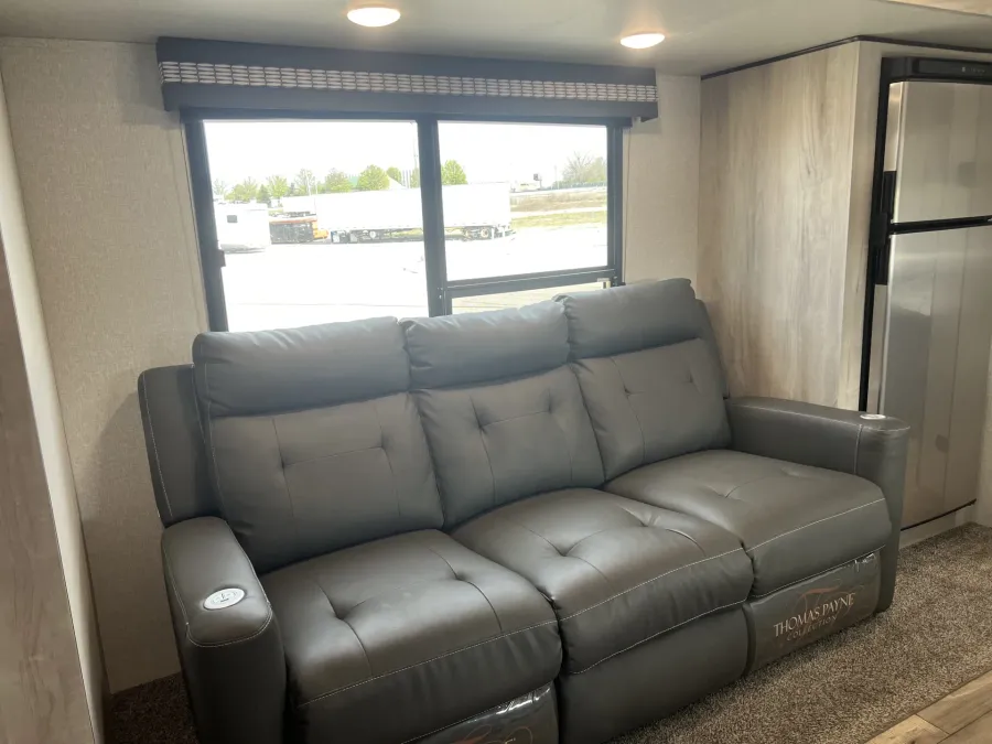 2021 KZ Connect SE 221RBSE | Photo 10 of 24