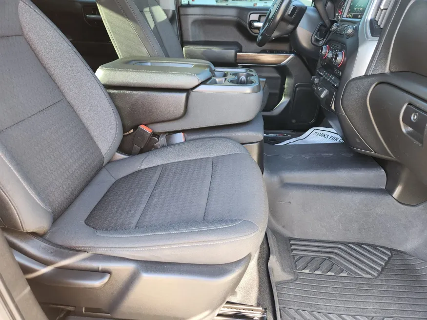 2021 Chevrolet Silverado 1500 LT | Photo 19 of 31