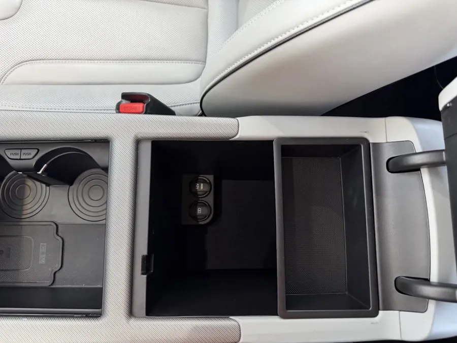 2025 Hyundai Palisade SEL | Photo 24 of 26