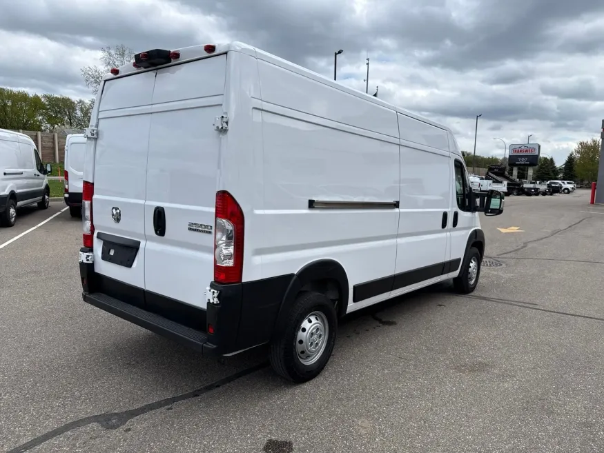 2023 RAM ProMaster 2500 High Roof | Photo 4 of 15