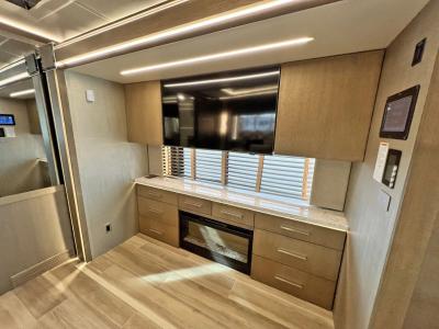 2023 Newmar King Aire 4531 | Thumbnail Photo 23 of 45
