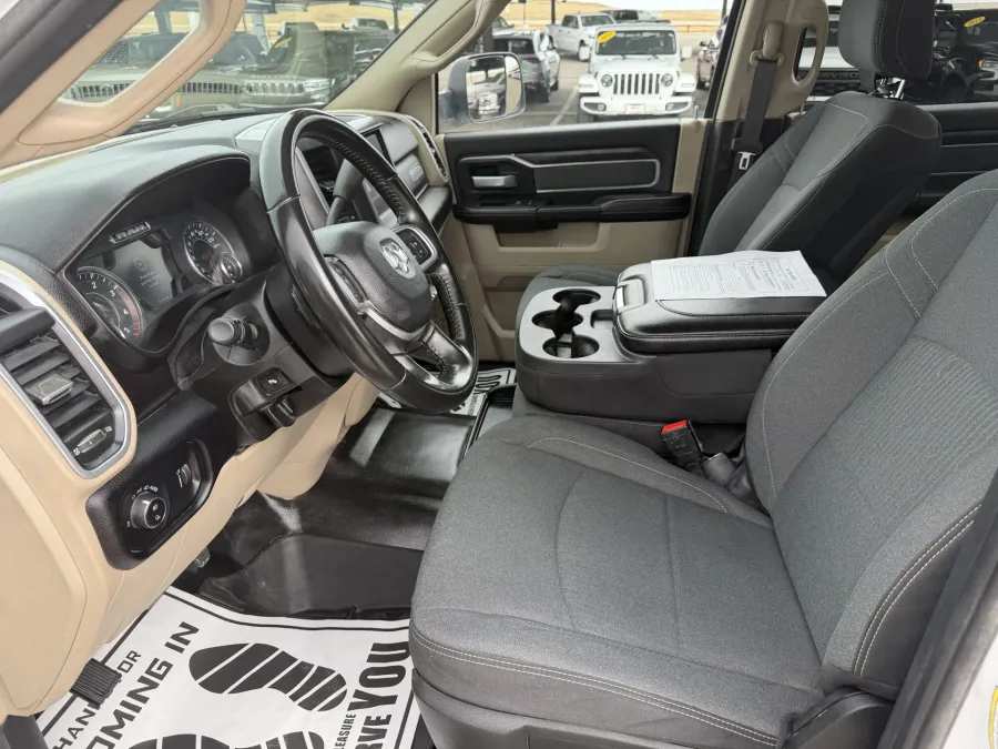 2022 RAM 2500 Big Horn | Photo 13 of 18