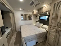 2026 Renegade Verona 40VBH | Thumbnail Photo 26 of 28